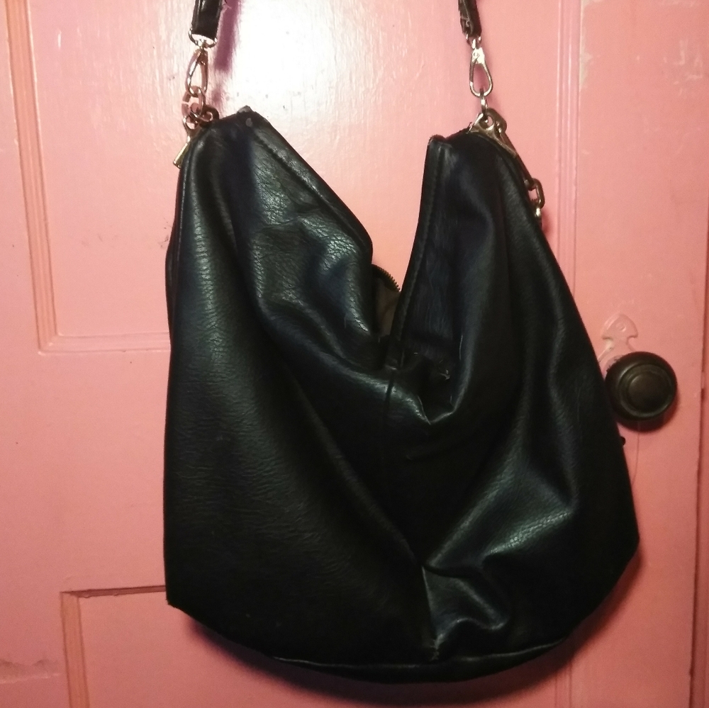 Black Purse - Picture 5 of 5